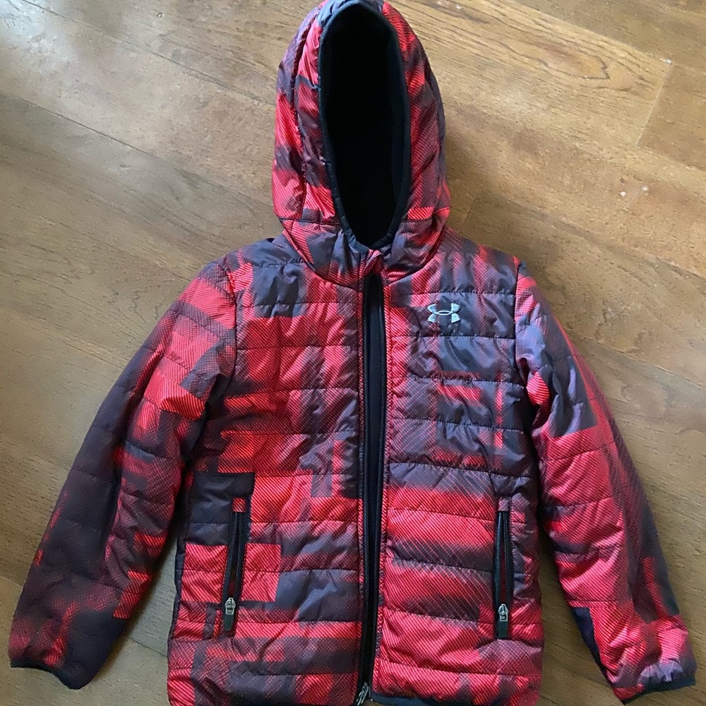 Under Armour reversible puffer jacket boys small